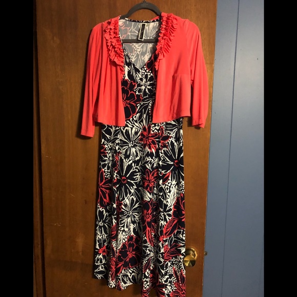 Dress w/ jacket - Picture 1 of 3